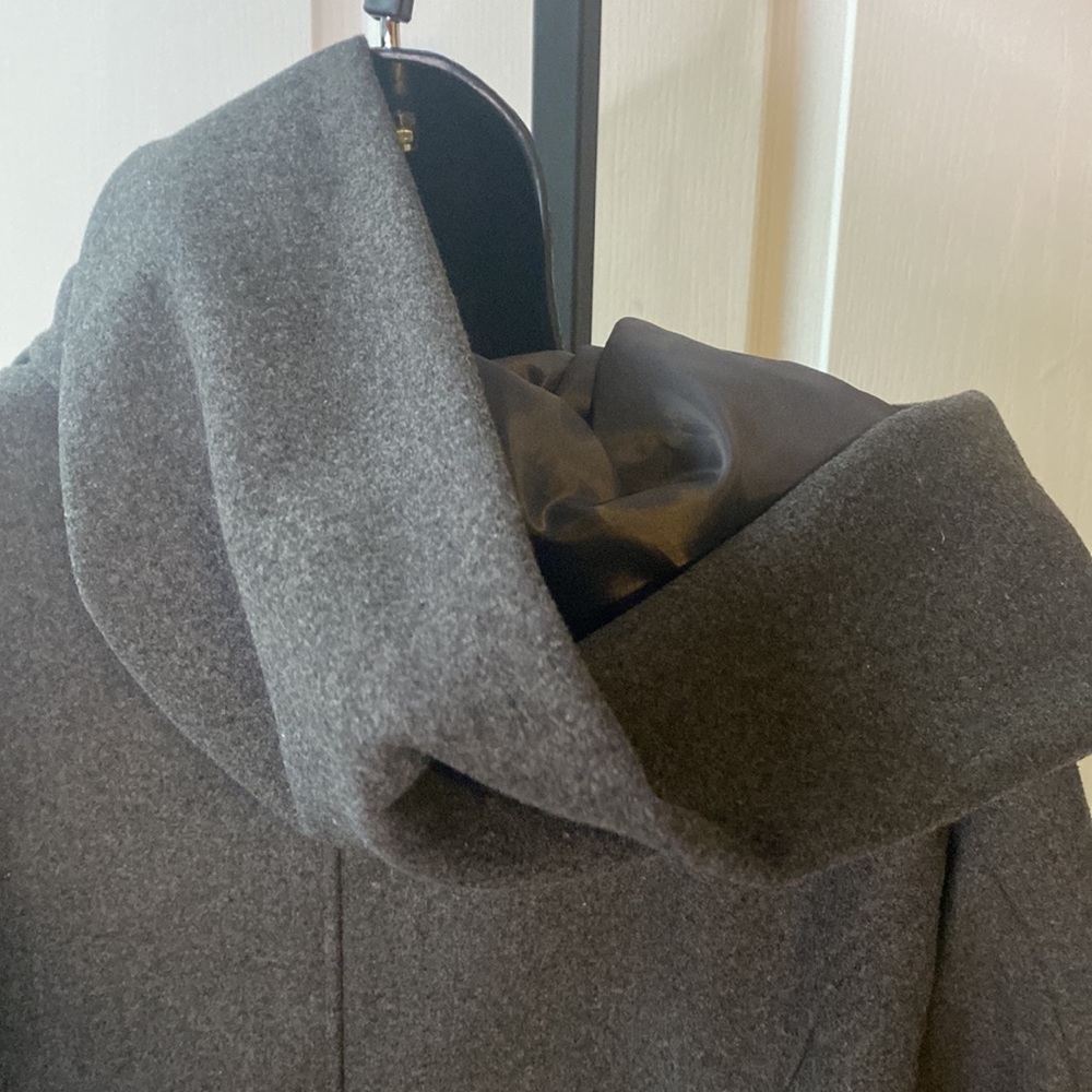WOMEN’S PRE-OWNED GRAY DOUBLE-BREAST COAT - Picture 9 of 12